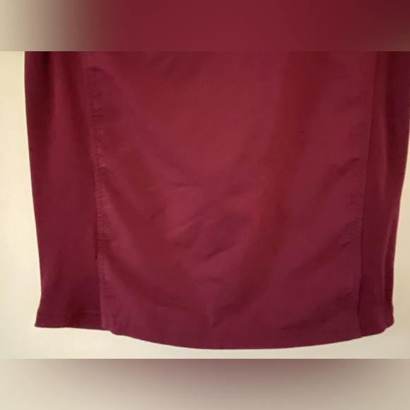 Dickies Nurse Scrub Burgundy Short Sleeve Shirt Women’s Sz Small - Picture 9 of 11